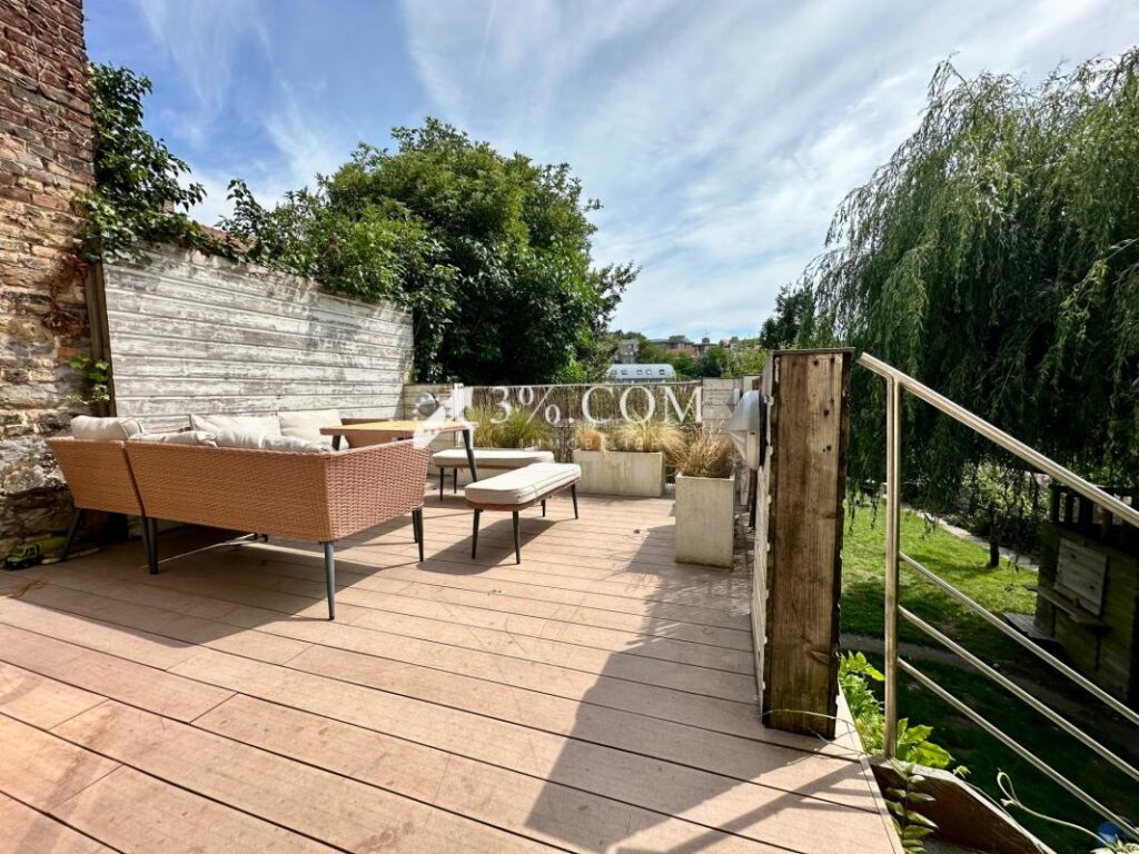 Maison semi-mitoyenne avec vue cathédrale – 7 pièces – 4 chambres – 132 m²