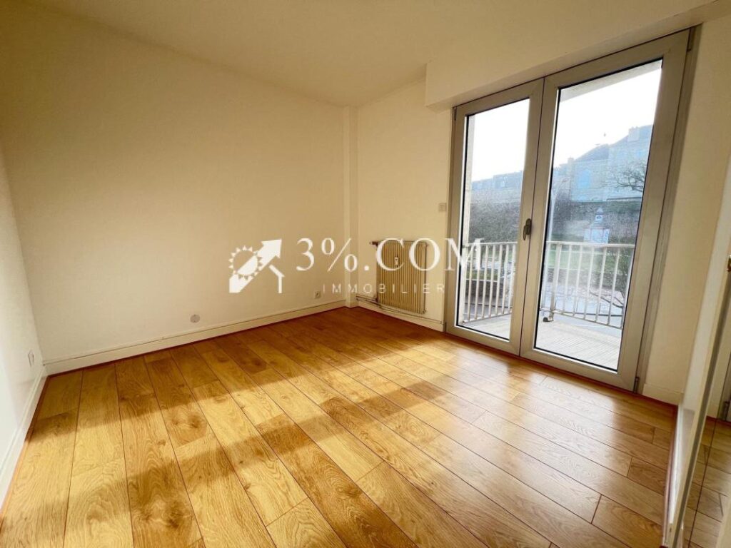 APPARTEMENT DE STANDING A 2 PAS DES REMPARTS – 4 pièces – 2 chambres – 92 m²