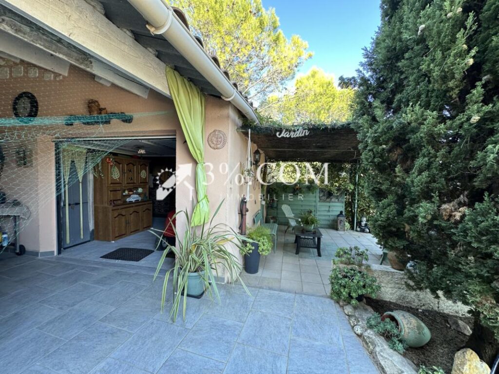 Maison de caractère 4 chambres, bureau et spacieux jardin ar – 8 pièces – 4 chambres – 183 m²