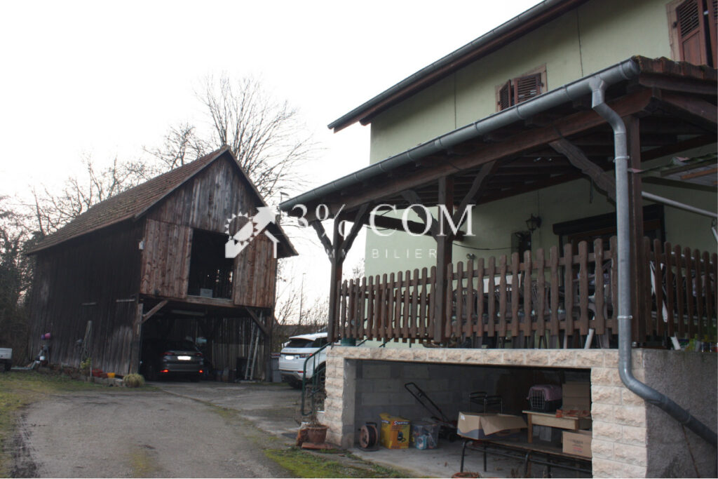 Maison de caractère 162 m2 combles aménageables 6,90 are – 5 pièces – 4 chambres – 162 m²