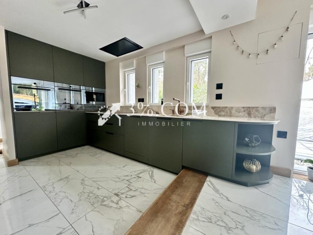 Villa indépendante avec piscine à Condette – 6 pièces – 4 chambres – 179 m²