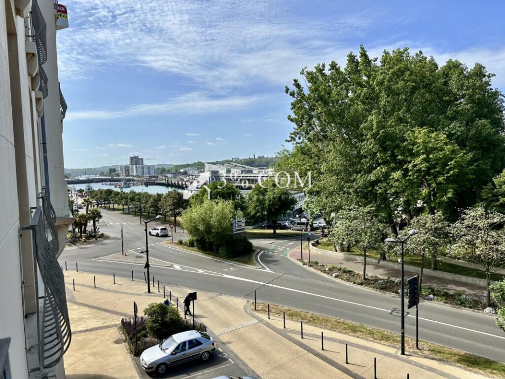 Appartement de 72m2 à 2 pas de la plage Boulogne-Sur-Mer – 4 pièces – 1 chambre – 72 m²