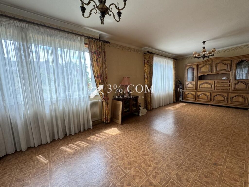 3%COM Jolie maison avec 4 chambres, véranda et jardin – 6 pièces – 4 chambres – 125 m²