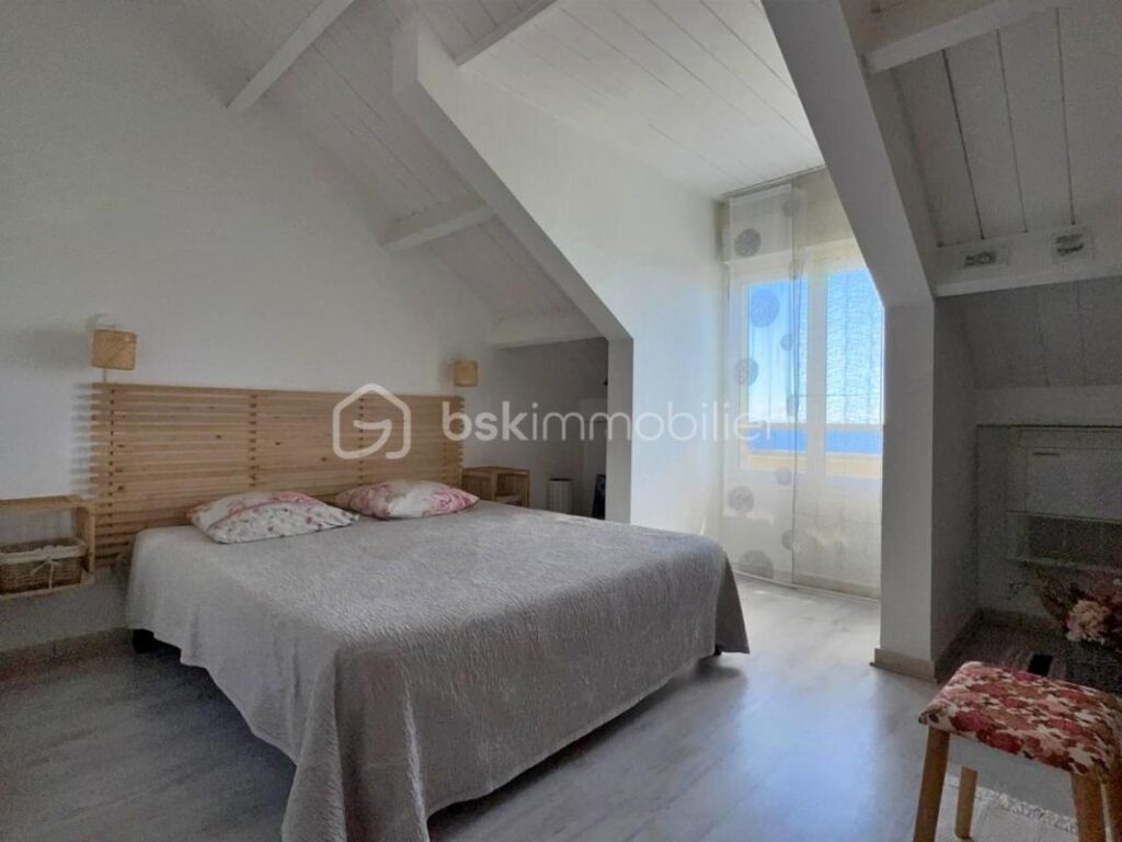 🌅 T4 DUPLEX – DERNIER ÉTAGE – VUE MER – CENTRE-VILLE LES AVIRONS 🌅 – 4 pièces – 3 chambres – 81 m²