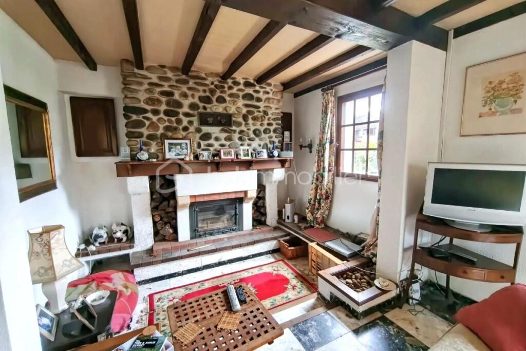 Maison familiale avec piscine et vue Pyrénées secteur recherché – 6 pièces – 4 chambres – 125 m²