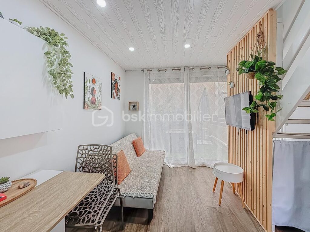 *** MAISONNETTE DE 40 m² AVEC PARKING – FRONTIGNAN PLAGE *** – 3 pièces – 2 chambres – 40 m²