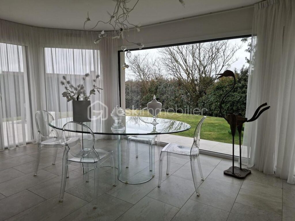 MAGNIFIQUE MAISON CONTEMPORAINE T5 – 5 pièces – 4 chambres – 153 m²