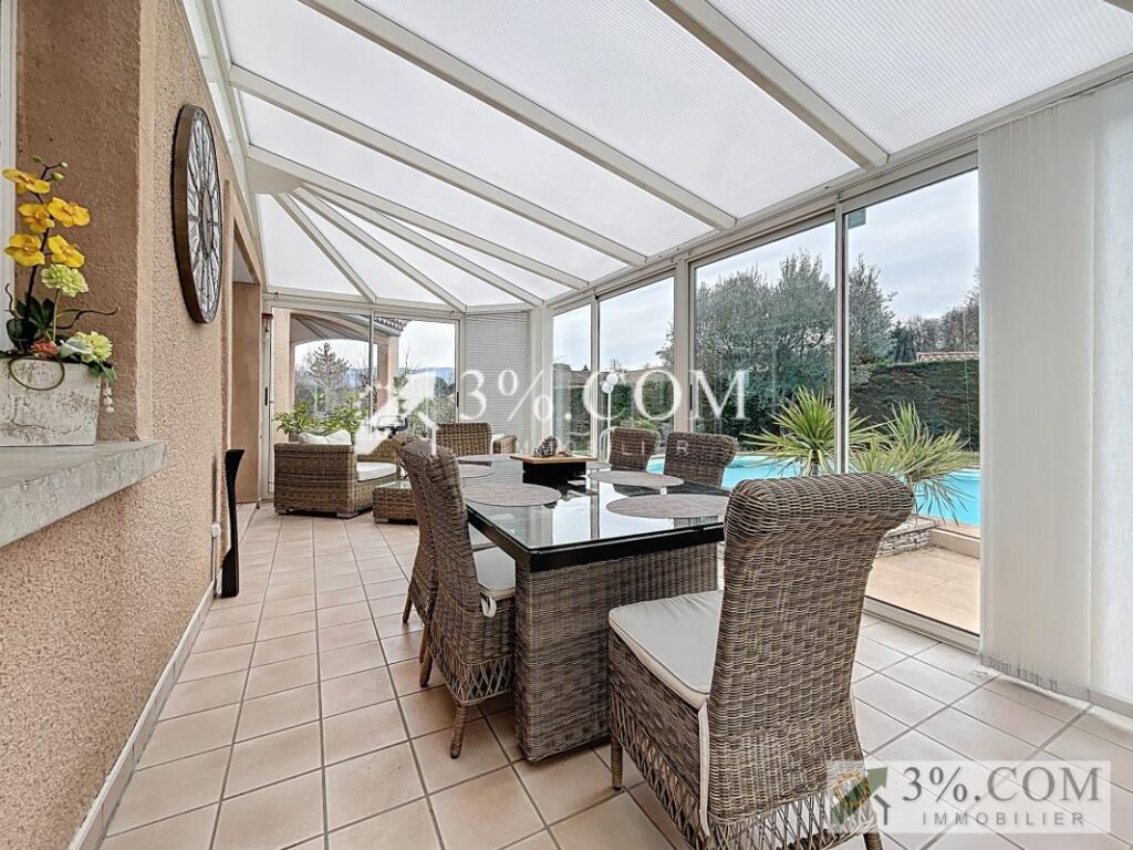 Maison 150,59 m2 habitables avec sous-sol et piscine dans se – 5 pièces – 4 chambres – 150 m²