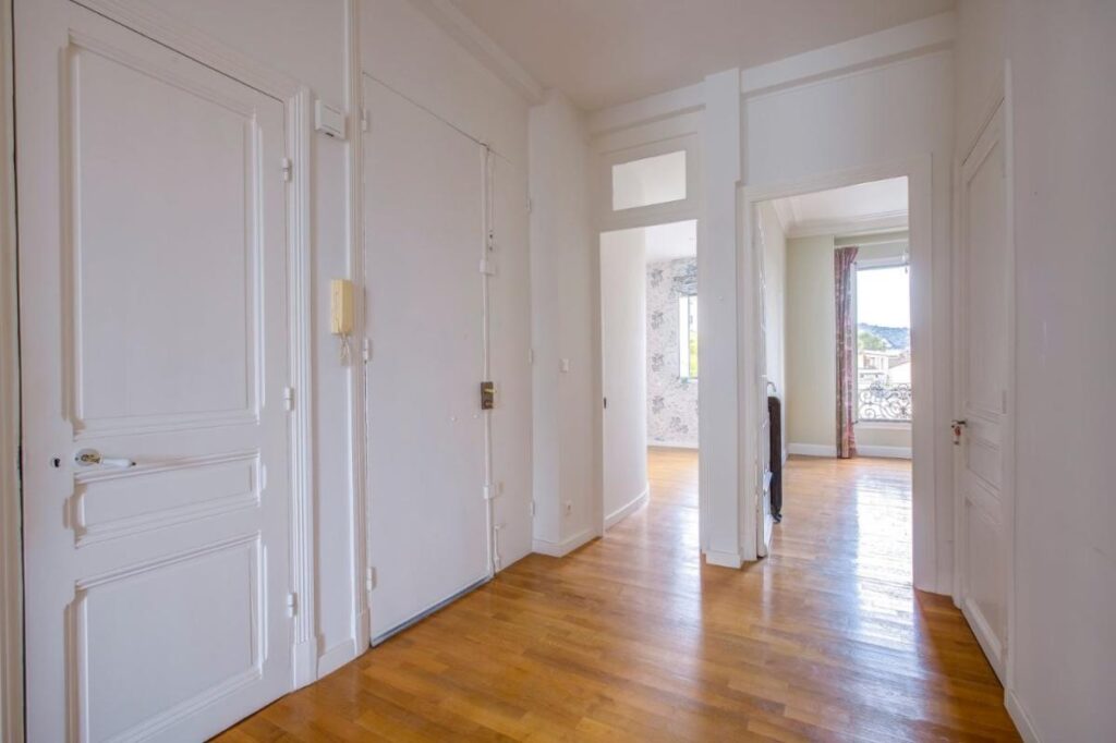 NICE CIMIEZ PALAIS BOURGEOIS – 3P – 66 m² – 3 pièces – 2 chambres – 66 m²