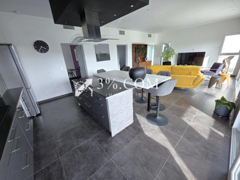 Grande villa californienne au calme – 5 pièces – 4 chambres – 222 m²