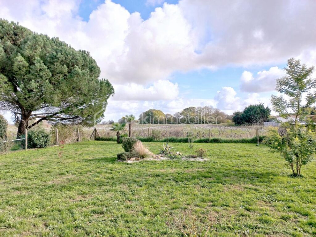 Plain-pied de 2021 au calme – Trois chambres – Garage – 4 pièces – 3 chambres – 90 m²