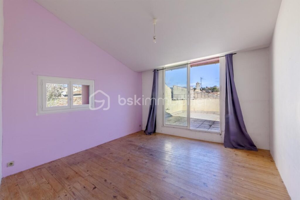 Maison de village avec jardin secret et toit-terrasse – 125 m2 – Reillanne – 5 pièces – 3 chambres – 125 m²