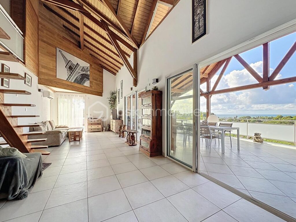 Ensemble immobilier villa et ses deux locatifs vue mer – 10 pièces – 7 chambres – 295 m²