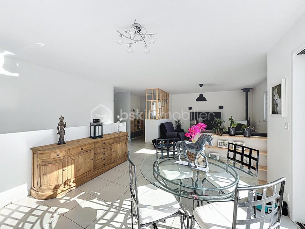 Maison contemporaine 136 m² – terrain 4 000 m² – grand séjour 60 m² – 10 min Redon – 5 pièces – 3 chambres – 136 m²