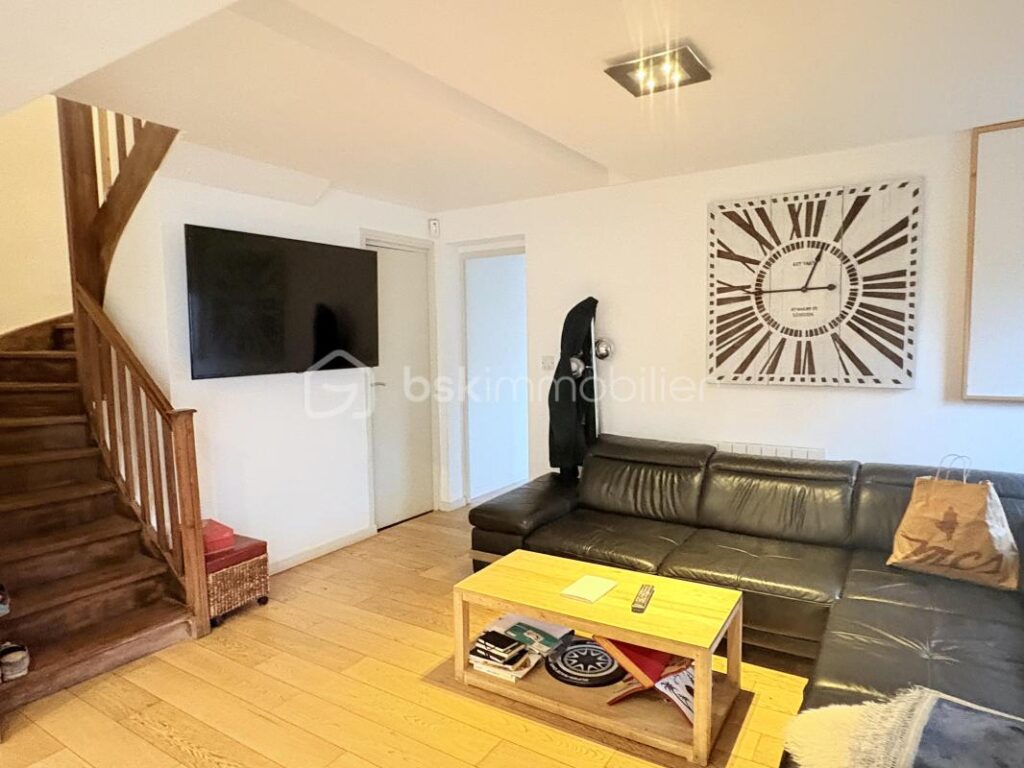 Maison familiale semi plain pied 148 m2 Libercourt – 7 pièces – 5 chambres – 147 m²