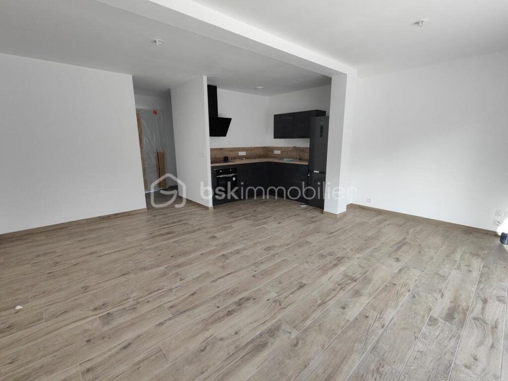 Ensemble immobilier neuf avec piscine – 11 pièces – NR chambres – 223 m²
