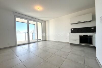 FRONTALIER SUISSE ? F2 RÉCENT AVEC TERRASSE & GARAGE – HUNINGUE – 2 pièces – 1 chambre – 44 m²