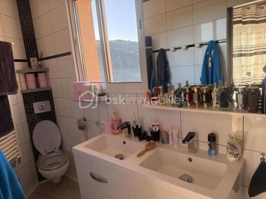 MAISON T3 AU COEUR DE LA GARRIGUEDans un pet – 3 pièces – 2 chambres – 115 m²