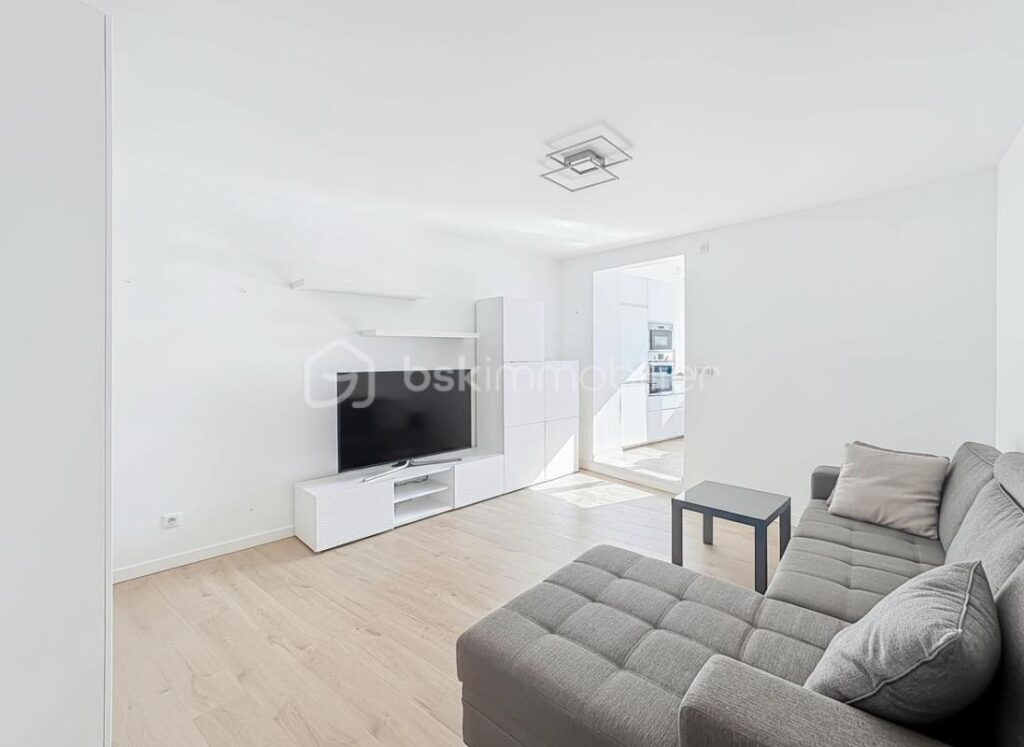 EXCLUSIVITÉ *** Magnifique Appartement T2 rénové de 45m2 avec vue canal à PALAVAS *** – 2 pièces – 1 chambre – 45 m²