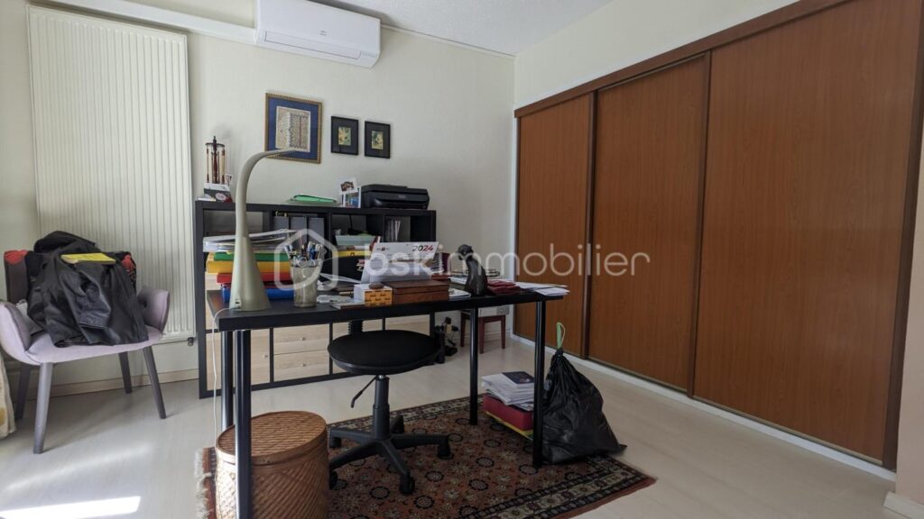 APPARTEMENT T4 TRES BON ETAT LORMONT – 4 pièces – 2 chambres – 79 m²