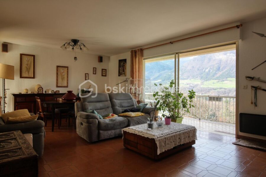 Maison à vendre à Saint martin de la cluze