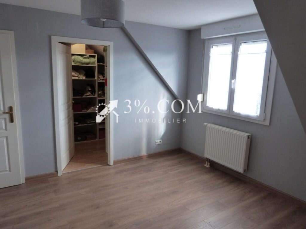 3%.COM-Neudorf : Duplex dernier étage 111m2 Robertsau – 4 pièces – 3 chambres – 91 m²