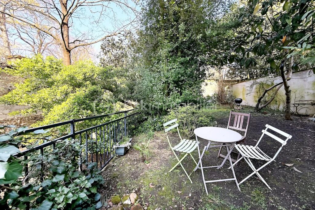 Appartement sans vis a vis au calme avec vue sur verdure – 3 pièces – 2 chambres – 36 m²