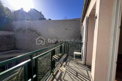 T4 en duplex avec 3 chambres lumineux de 96 m2 – 4 pièces – 3 chambres – 95 m²