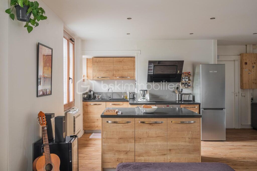 Appartement T3 au calme – Quartier de l’Aigle à Grenoble – possibilité d’achat d’un garage – 3 pièces – 2 chambres – 65 m²