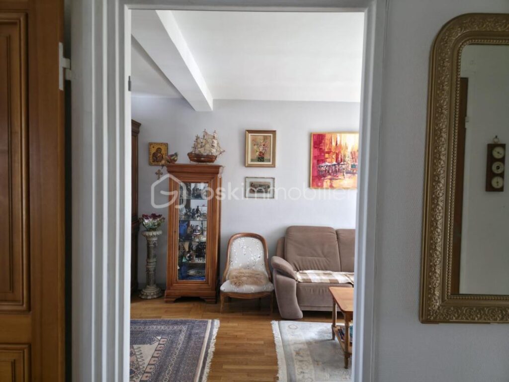 À VENDRE – T2 lumineux avec balcon, potentiel T3, cave et parking – 2 pièces – 1 chambre – 50 m²