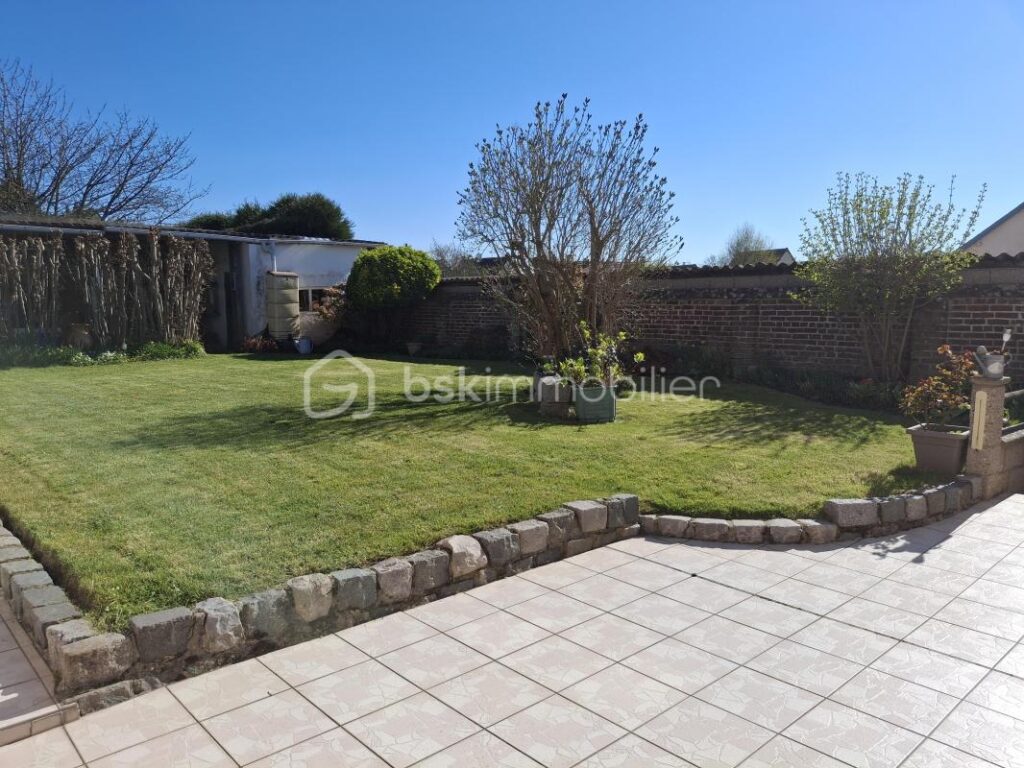 ***CHARMANTE MAISON ANCIENNE VIEUX NEUVILLE 4 CHAMBRES (VUE MER) ET BEAU TERRAIN 420 M2 GARAGE FERME*** – 7 pièces – 4 chambres – 135 m²