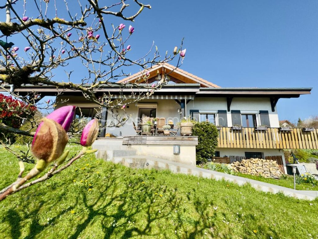 VILLA FAMILIALE D’ARCHITECTE – VUE PANORAMIQUE – EPAGNY METZ-TESSY – 6 pièces – 4 chambres – 167 m²