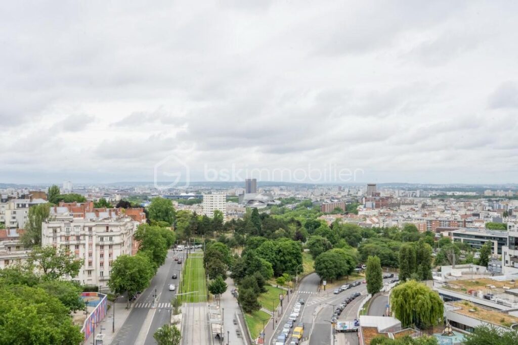 Appartement de 77m² 3 pièces avec vue panoramique plus cave – 3 pièces – 2 chambres – 77 m²