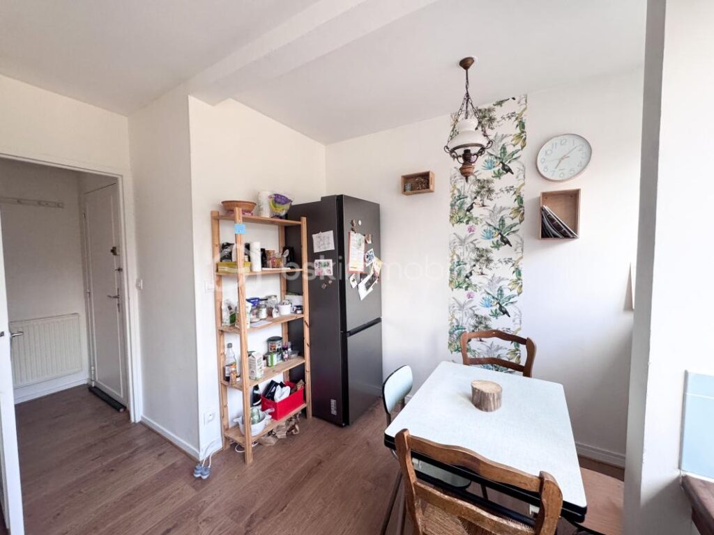 COUP DE CŒUR ASSURÉ – F2 52,14 m² – BALCON VUE PARC – PARKING & CAVE – 2 pièces – 1 chambre – 52 m²