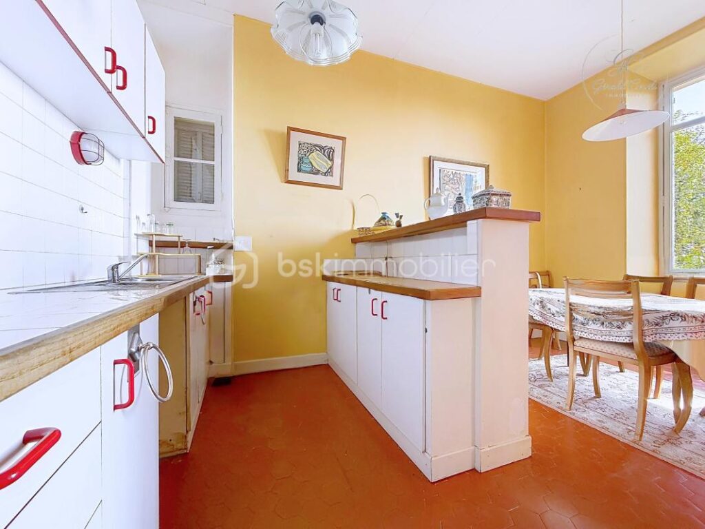 Appartement 5/6 pièces de 104 m² à Grasse – 5 pièces – 3 chambres – 103 m²