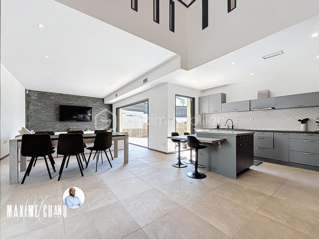 Maison contemporaine 5 pièces avec piscine et garage à BELARGA – 5 pièces – 4 chambres – 142 m²