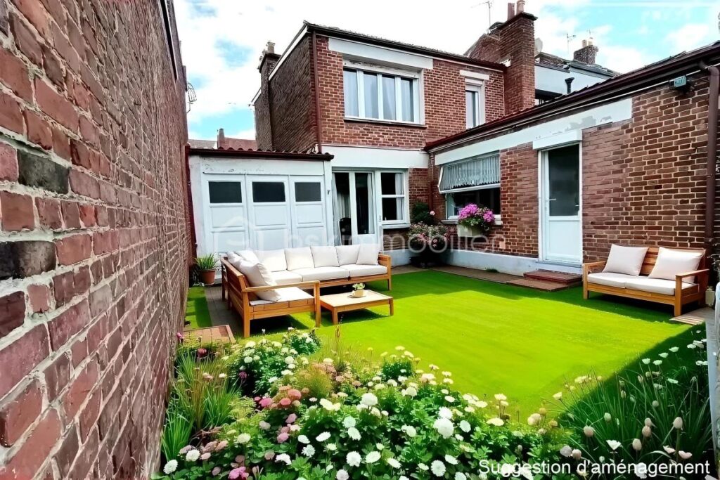 SECTEUR TOP, EN RETRAIT DE RUE, MAISON SEMI INDIVIDUELLE LUMINEUSE, GRAND JARDIN GARAGE DOUBLE et DEPENDANCE – 4 pièces – 3 chambres – 107 m²