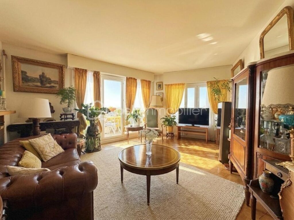 Marly-le-Roi – Dernier étage – Vue panoramique d’exception – 3 pièces – 2 chambres – 68 m²