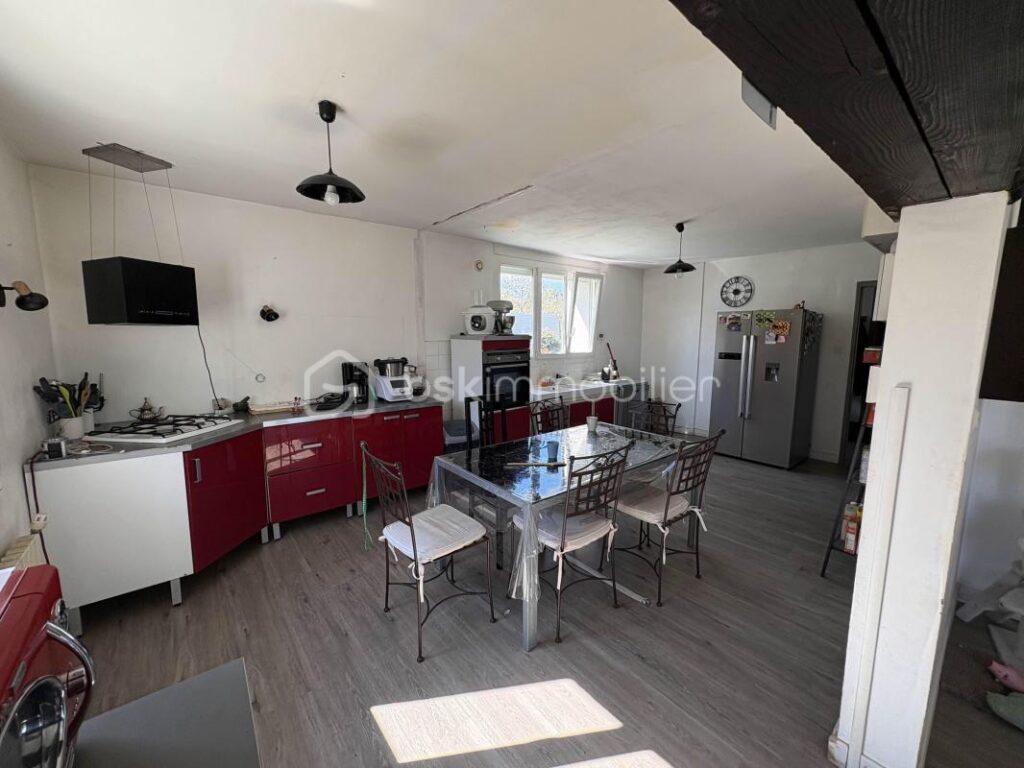 Maison Familiale 6 Chambres – 8 pièces – 6 chambres – 178 m²