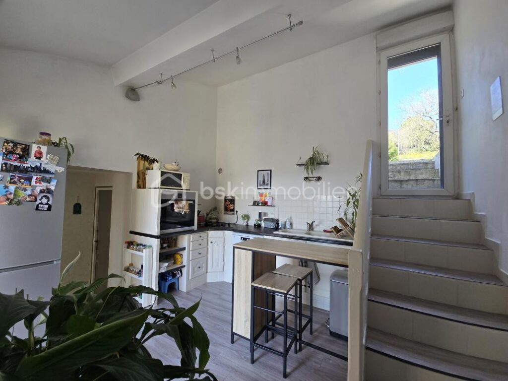 Maison Atypique avec jardin au Teil – 6 pièces – 4 chambres – 142 m²