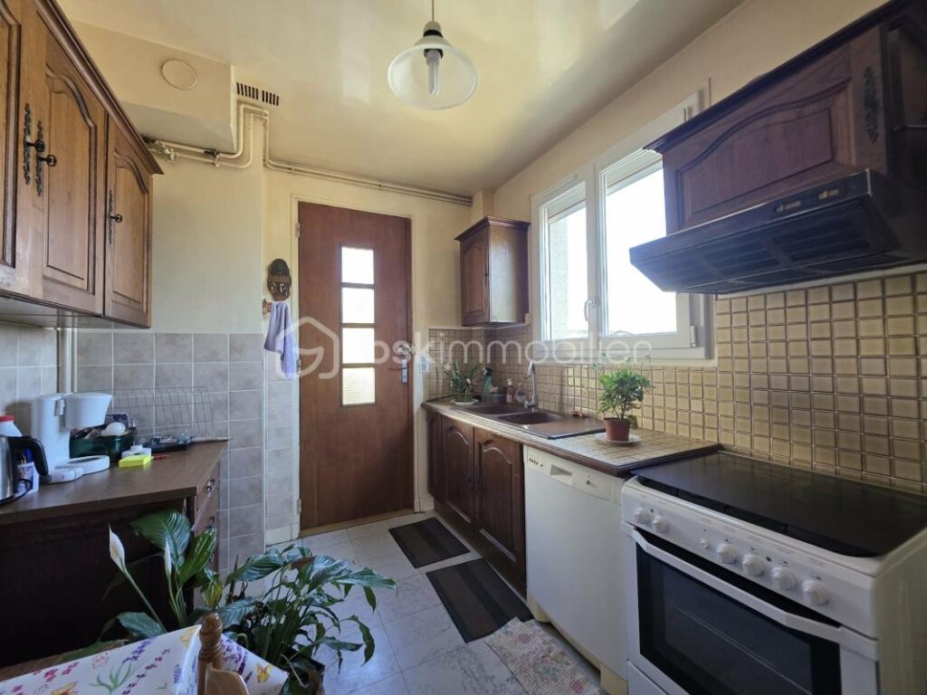 Maison de campagne proche des commodités – 5 pièces – 3 chambres – 91 m²