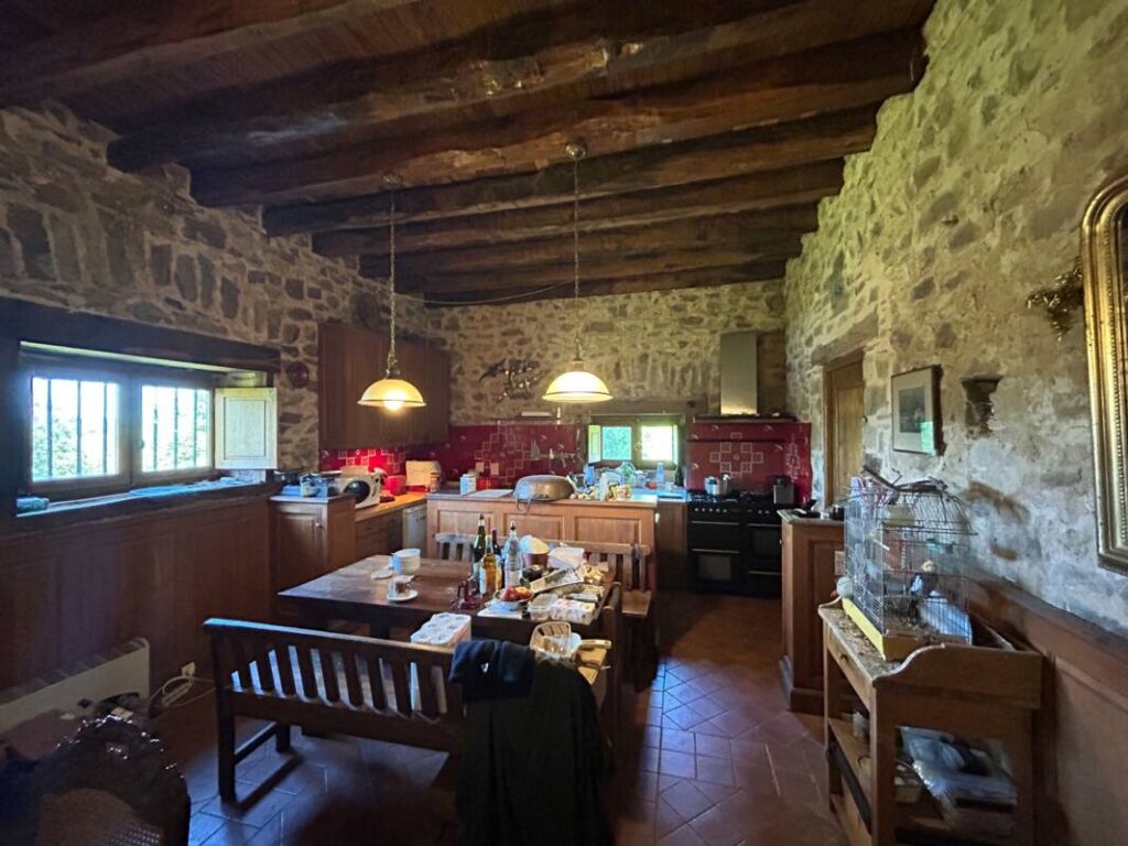 Propriété de charme 300 m² avec piscine et 1,5 ha – calme absolu – 7 pièces – 5 chambres – 300 m²