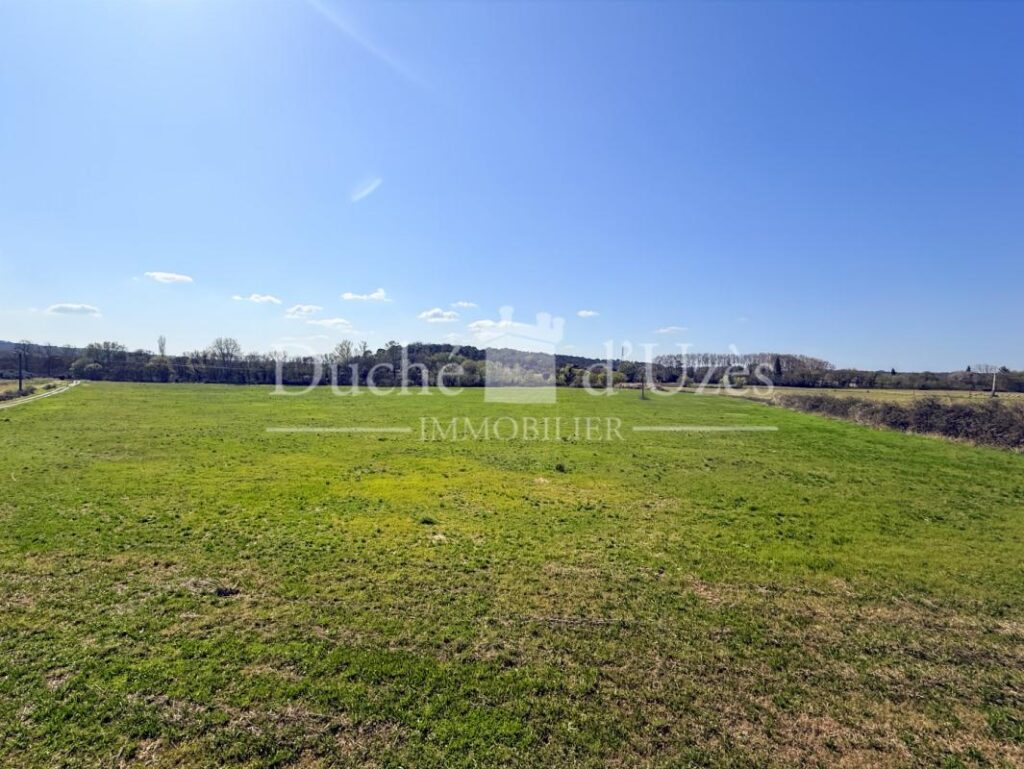 Maison – 1 pièce – NR chambres – 100 m²