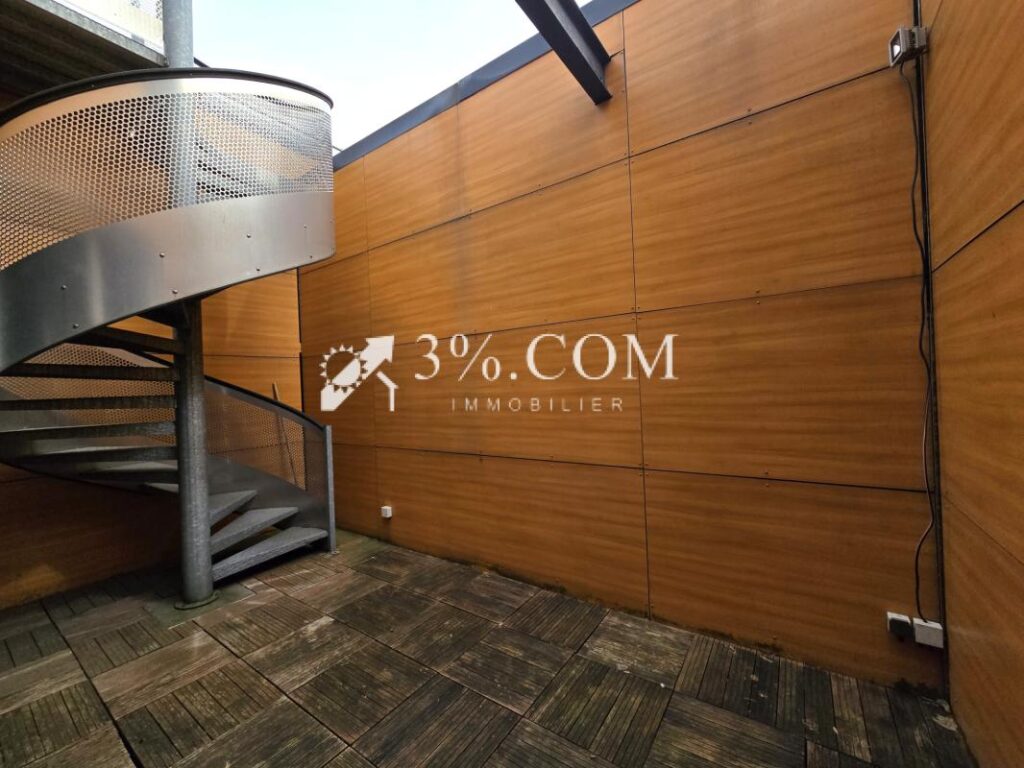 Loft de 128 m2 avec 2 terrasses + 2 places de parking – 4 pièces – 2 chambres – 128 m²