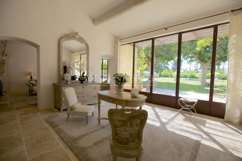 Magnifique Mas en campagne avec prestations de qualité à L’Isl – NR pièces – 5 chambres – 400.00 m²