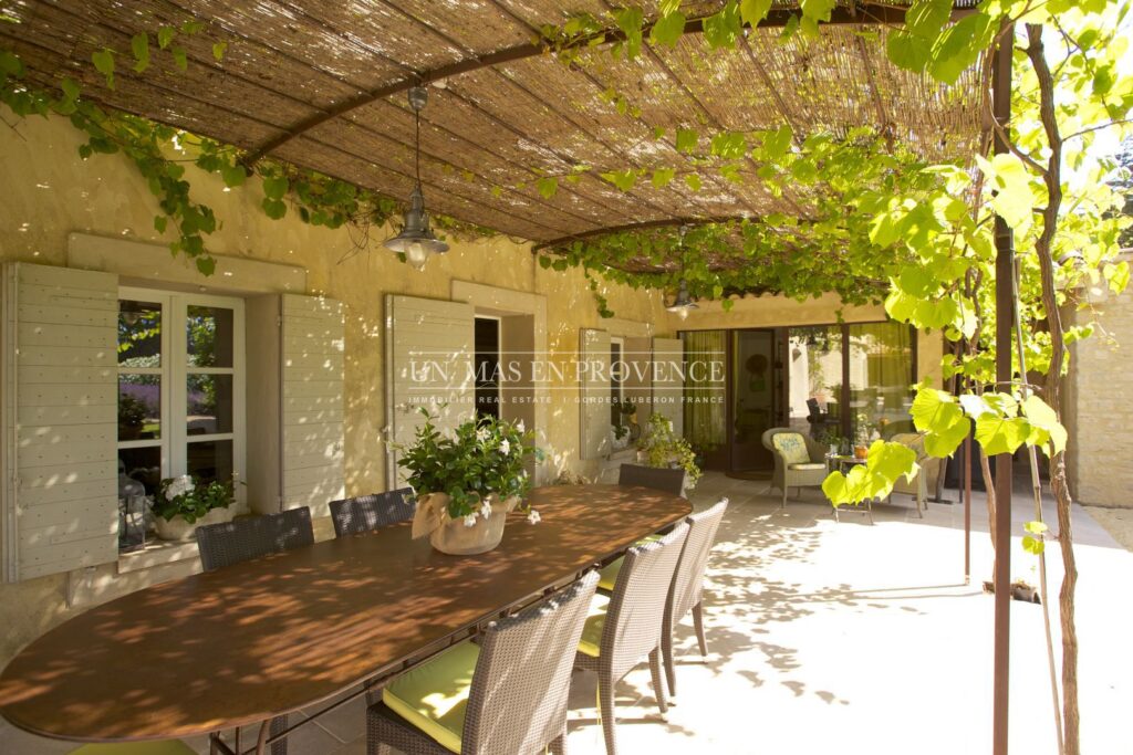 Magnifique Mas en campagne avec prestations de qualité à L’Isl – NR pièces – 5 chambres – 400.00 m²