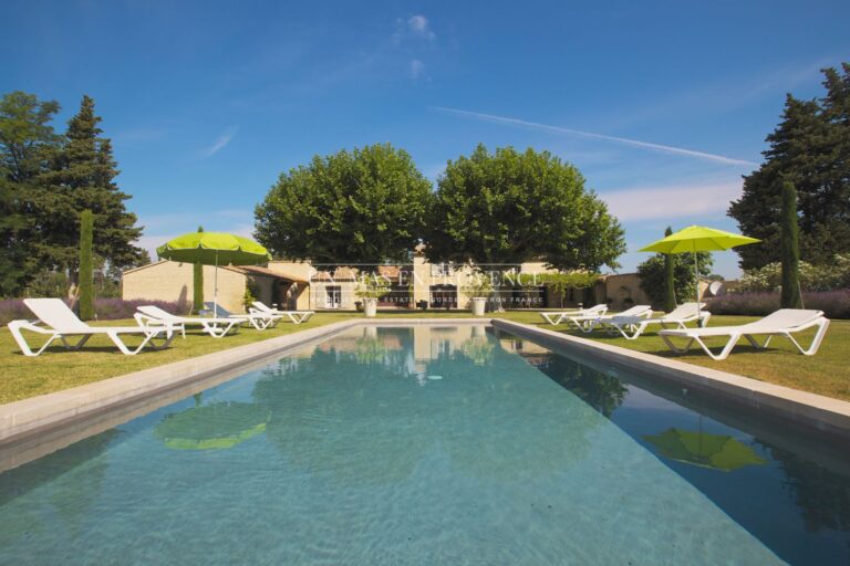 Magnifique Mas en campagne avec prestations de qualité à L’Isl – NR pièces – 5 chambres – 400.00 m²