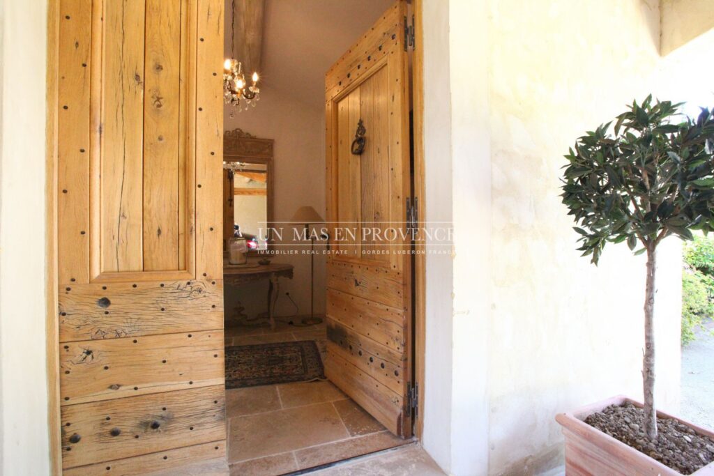 Magnifique Mas en campagne avec prestations de qualité à L’Isl – NR pièces – 5 chambres – 400.00 m²