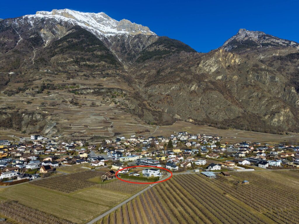 Villa contemporaine avec piscine à Fully ! – NR pièces – 5 chambres – 207 m²