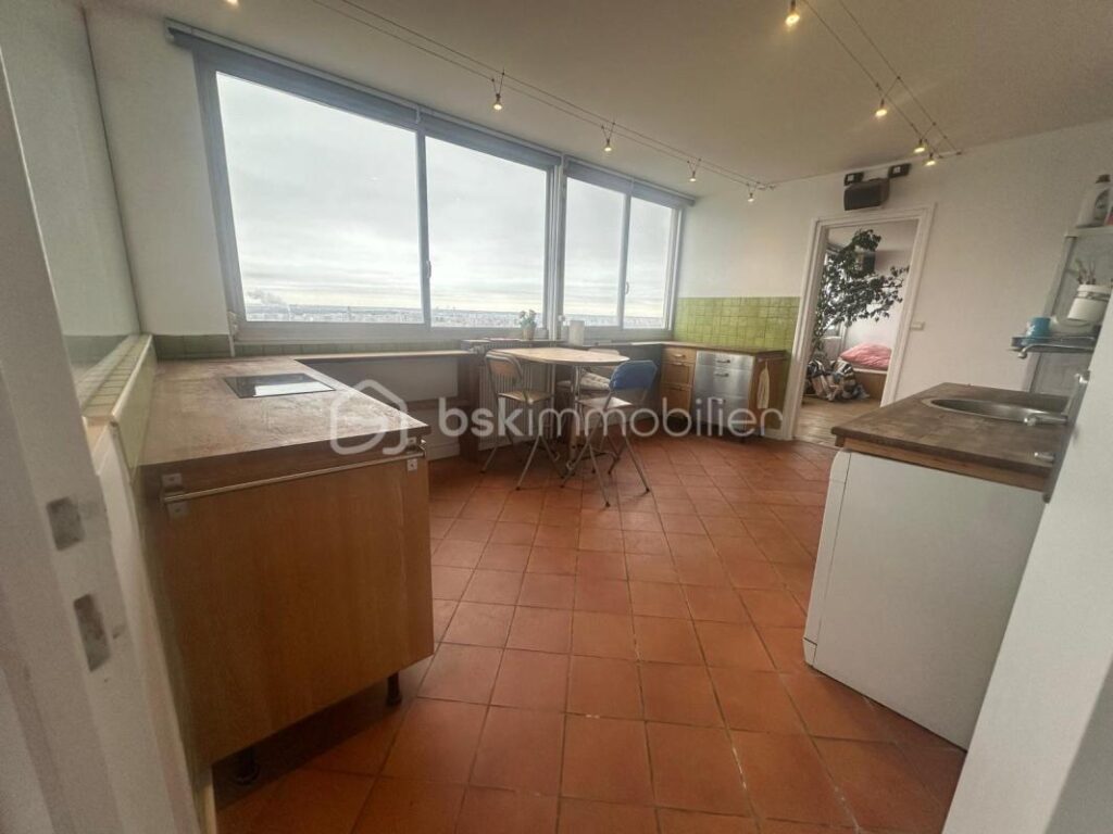 Appartement lumineux de 92 m² avec vue Tour Eiffel – 13ᵉ arrondissement – 4 pièces – 1 chambre – 92 m²